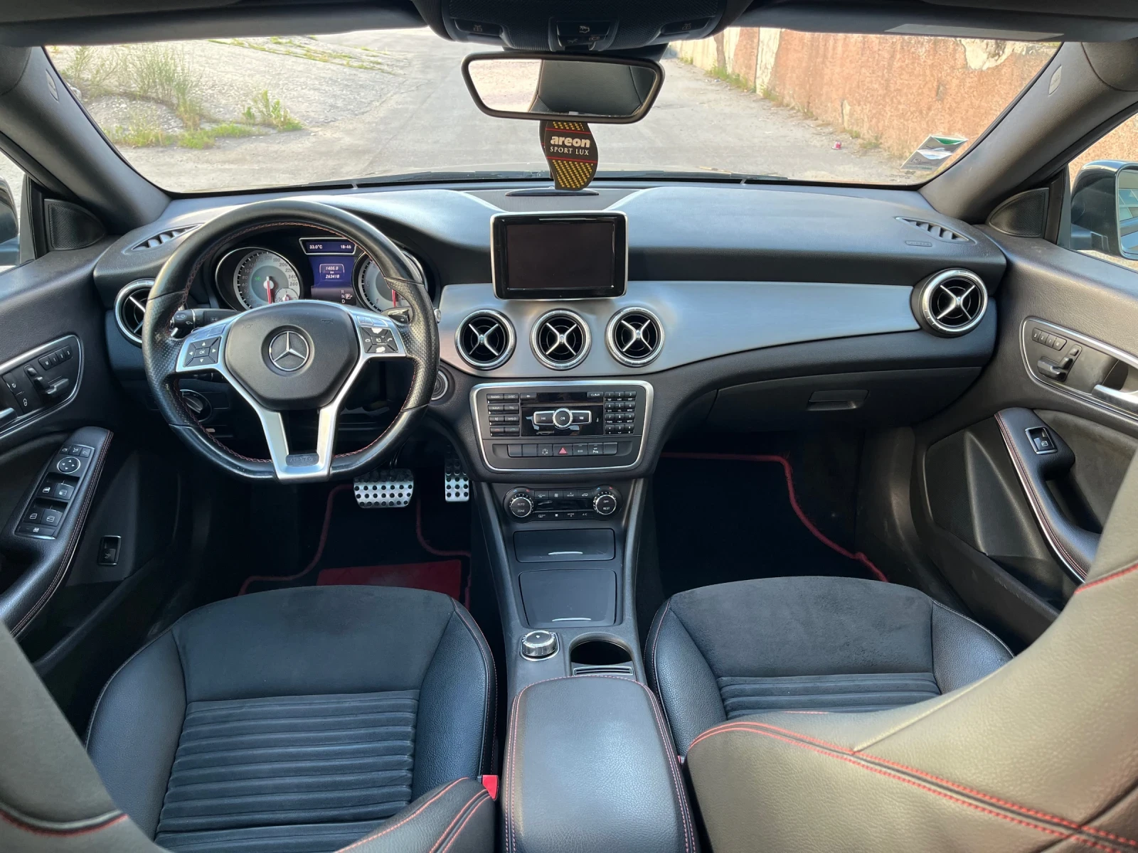 Mercedes-Benz CLA 220, снимка 12 - Автомобили и джипове - 55080599