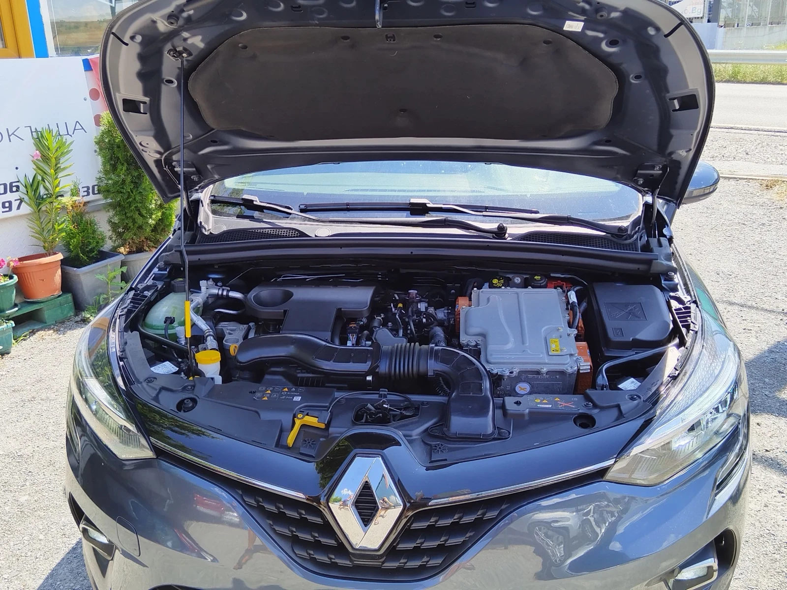 Renault Clio 1.6 i Full HIBRID E TEXH, снимка 14 - Автомобили и джипове - 55361907