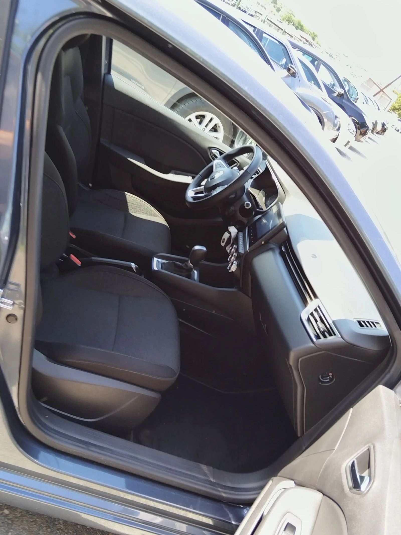 Renault Clio 1.6 i Full HIBRID E TEXH, снимка 10 - Автомобили и джипове - 55361907