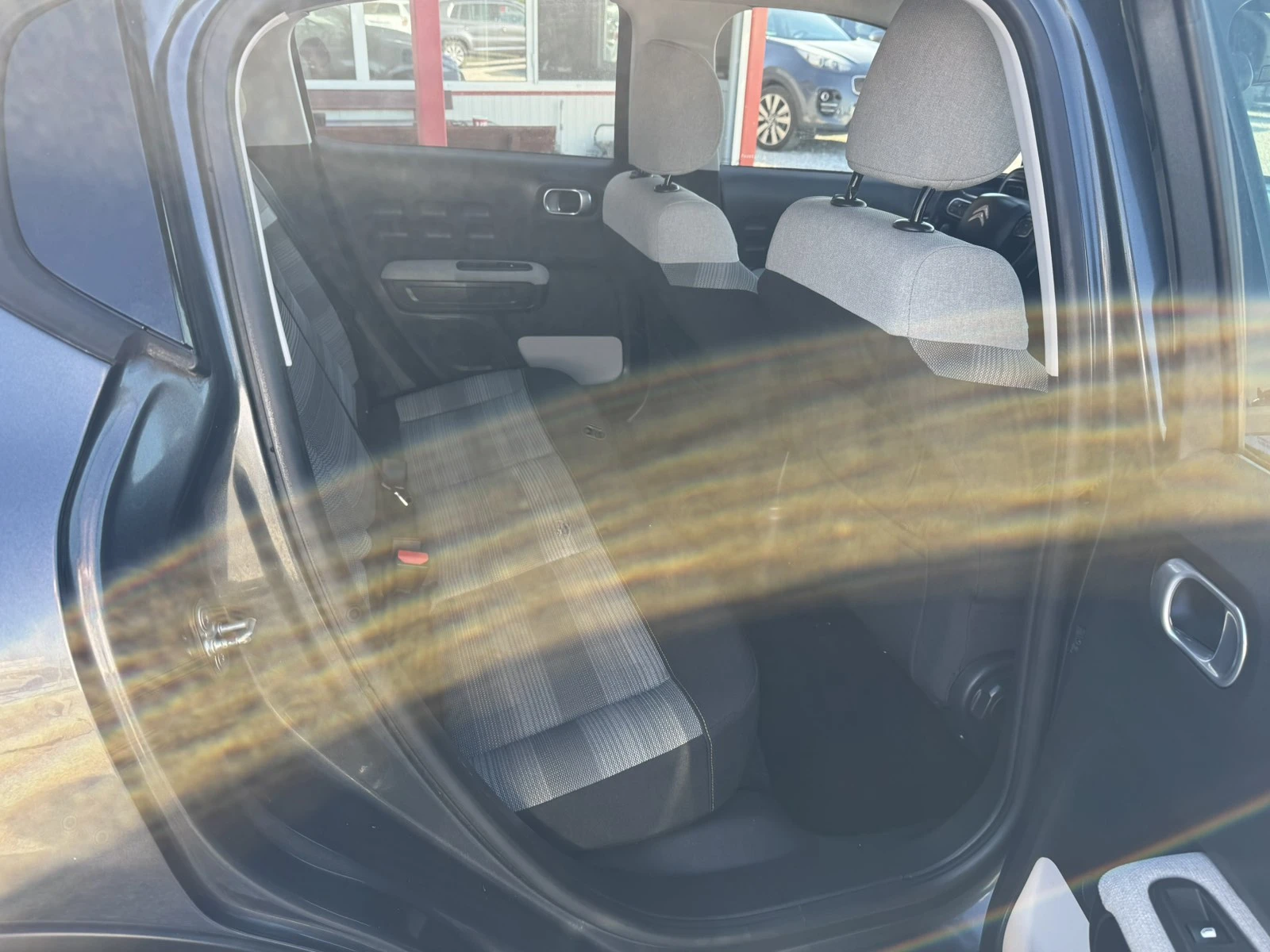 Citroen C3 1.2Pure Tech Shine, снимка 14 - Автомобили и джипове - 55688040