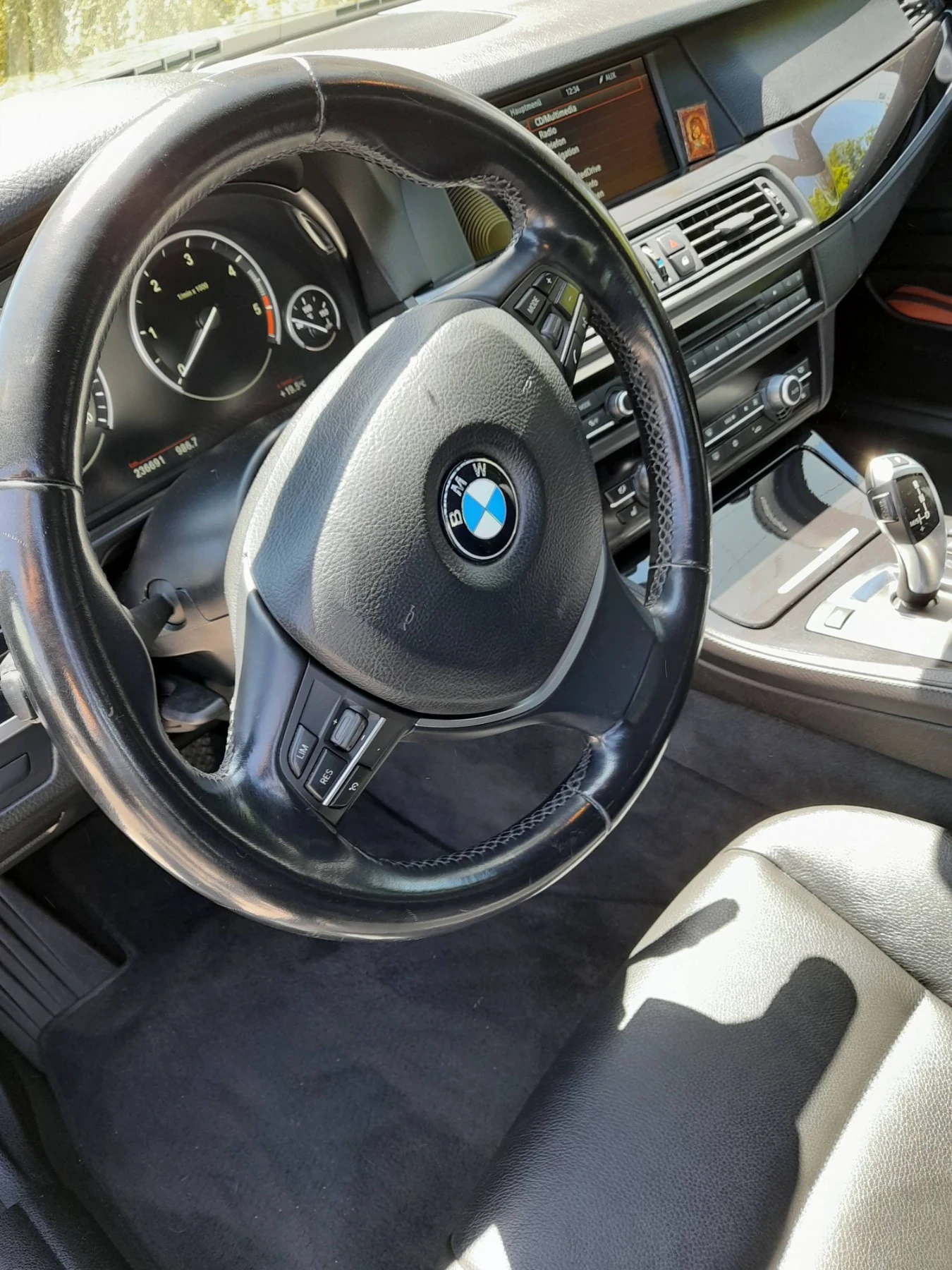 BMW 520 F10, снимка 13 - Автомобили и джипове - 55834597
