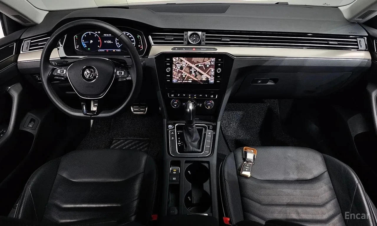 VW Arteon  R LIINE 4Motion / СЕРТИФИКАТ ЗА ОТЛИЧНО КАЧЕСТВО , снимка 7 - Автомобили и джипове - 55924762
