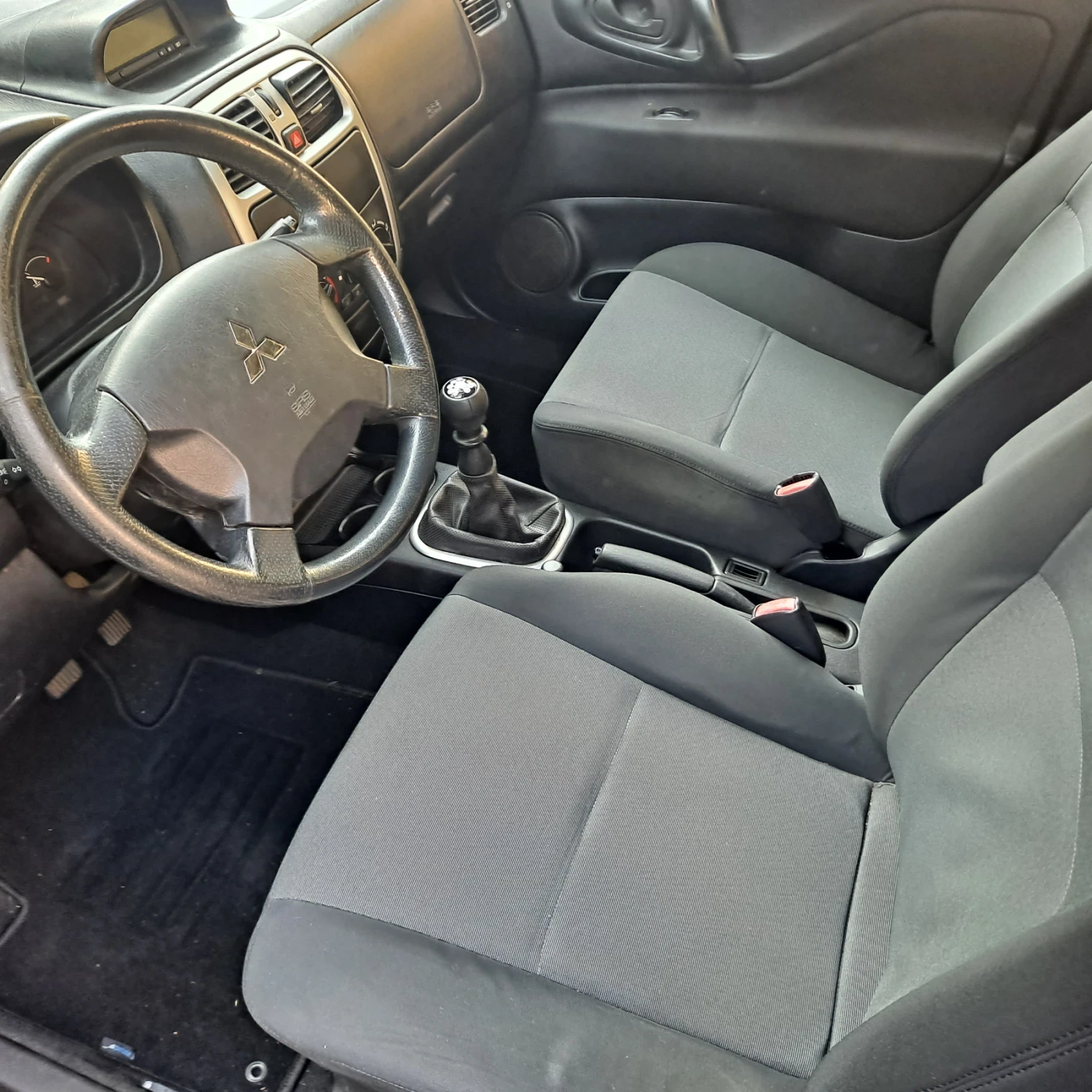 Mitsubishi Space star 1.6 Бензин.Газ, снимка 6 - Автомобили и джипове - 56130564