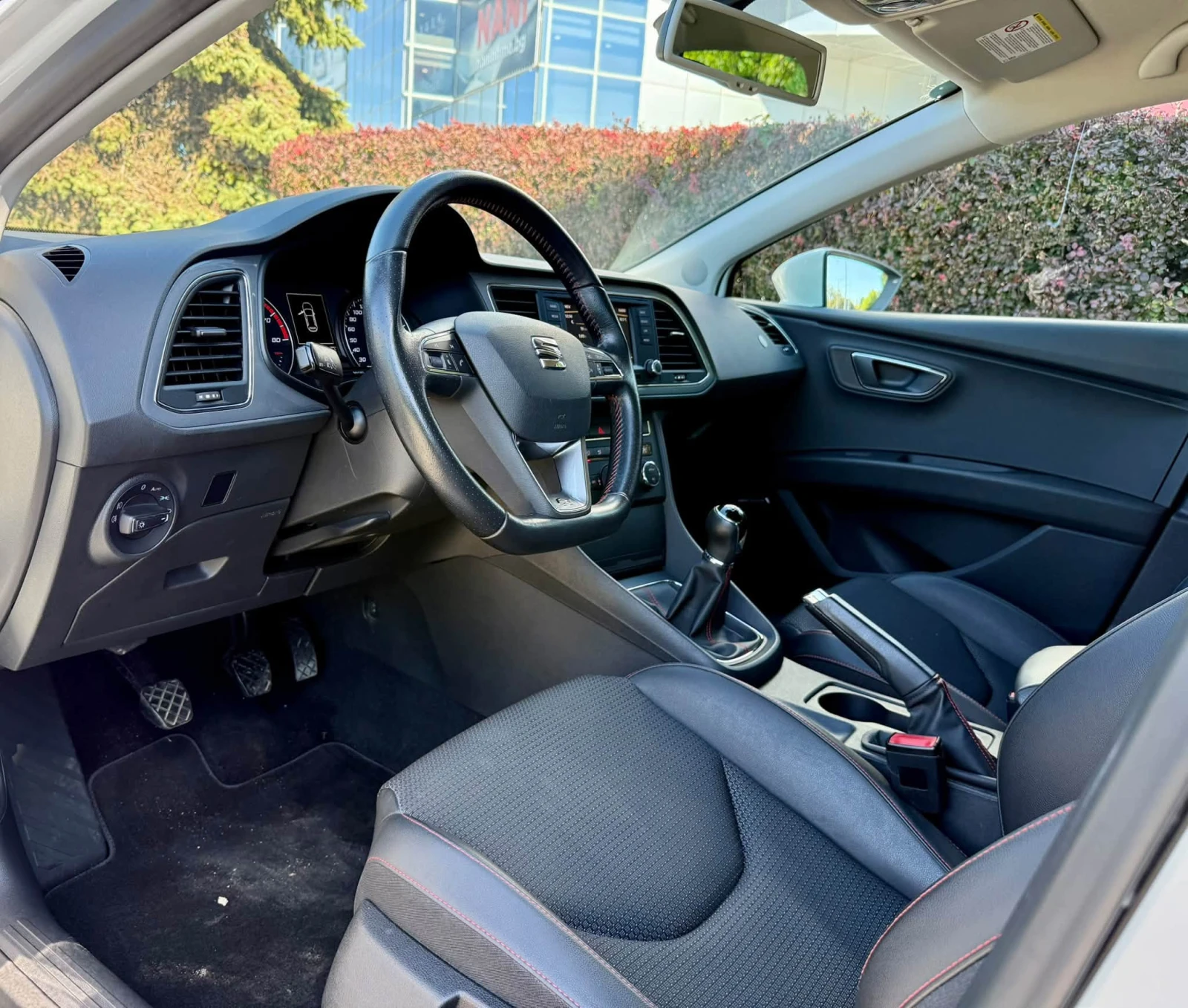 Seat Leon FR 125kc, снимка 11 - Автомобили и джипове - 56353664