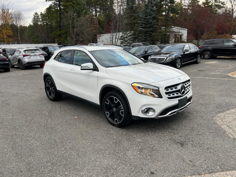 Mercedes-Benz GLA 250 4MATIC/КАМЕРА/KEYLESS/, снимка 1 - Автомобили и джипове - 47920152