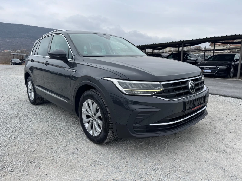 VW Tiguan, снимка 1 - Автомобили и джипове - 49028440