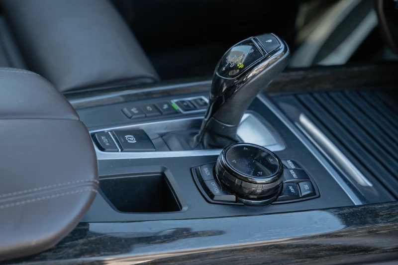 BMW X5 40d/313HP/xDRIVE/M-PACK/HEAD-UP/PANORAMA/ОБДУХВАНЕ, снимка 12 - Автомобили и джипове - 52481384