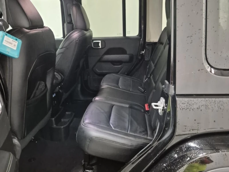 Jeep Wrangler 2022 UNLIMITED SAHARA * CARFAX * БЕЗ ПЪРВОНАЧАЛНА, снимка 12 - Автомобили и джипове - 52831566