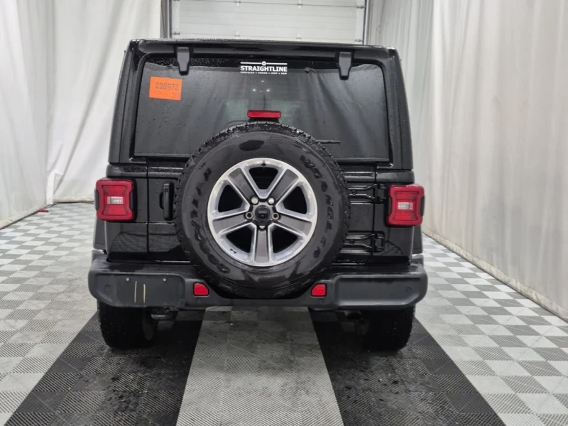 Jeep Wrangler 2022 UNLIMITED SAHARA * CARFAX * БЕЗ ПЪРВОНАЧАЛНА, снимка 5 - Автомобили и джипове - 52831566