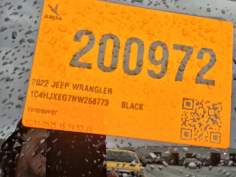 Jeep Wrangler 2022 UNLIMITED SAHARA * CARFAX * БЕЗ ПЪРВОНАЧАЛНА, снимка 14 - Автомобили и джипове - 52831566