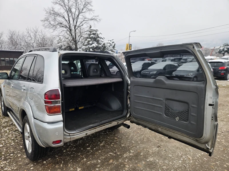 Toyota Rav4 2.0/D4D/4X4/КОЖА/БЕЗ РЪЖДА , снимка 14 - Автомобили и джипове - 53341227