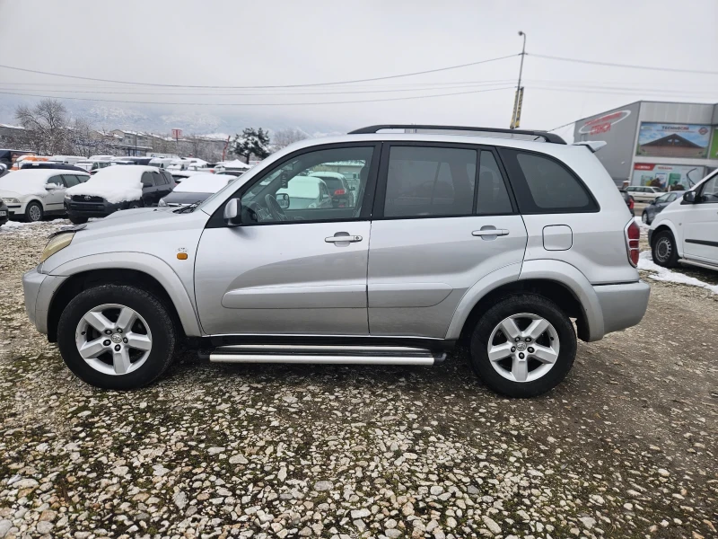 Toyota Rav4 2.0/D4D/4X4/КОЖА/БЕЗ РЪЖДА , снимка 3 - Автомобили и джипове - 53341227