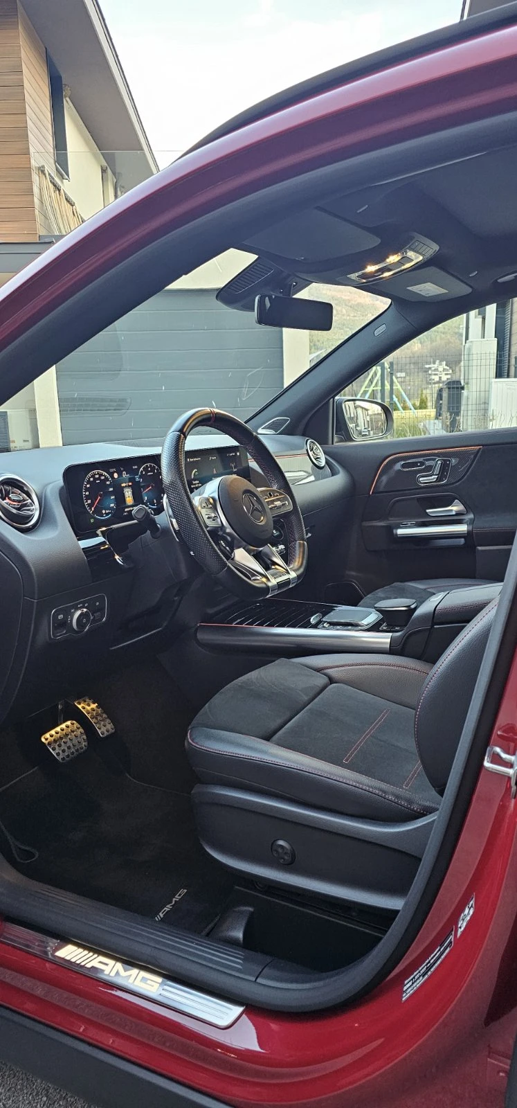 Mercedes-Benz GLA 35 AMG, снимка 3 - Автомобили и джипове - 54351607