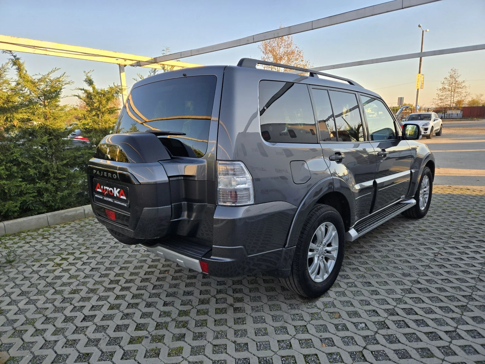 Mitsubishi Pajero 3.2DI-DC-190кс= АВТОМАТ= 7МЕСТА= КАМЕРА= FULL - изображение 3