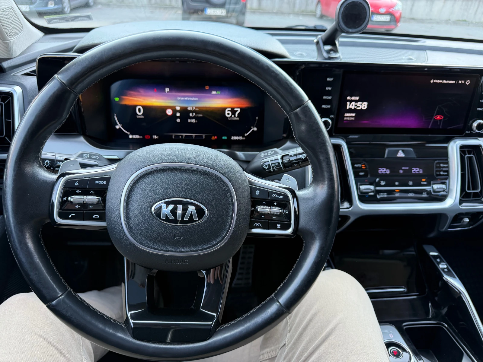 Kia Sorento, снимка 16 - Автомобили и джипове - 53742237