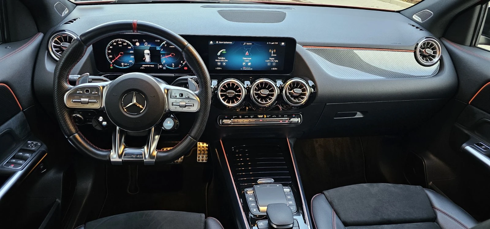 Mercedes-Benz GLA 35 AMG, снимка 2 - Автомобили и джипове - 54351607