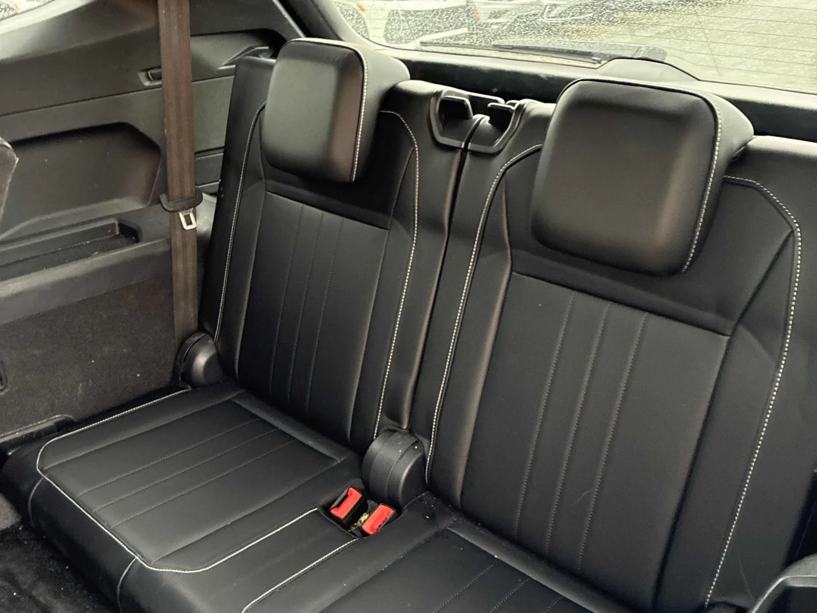 VW Tiguan AWD R-LINE* ПОДГРЕВ* ПАНО* М.ТОЧКА* КАМЕРА* CARPLA, снимка 14 - Автомобили и джипове - 54623907