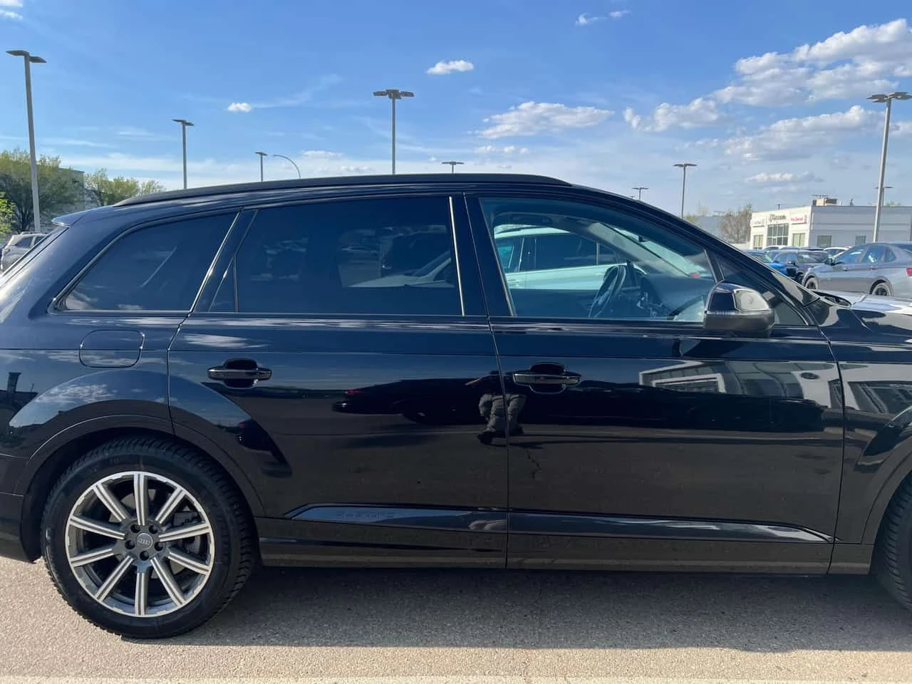 Audi Q7 MATRIX* 360* ГЛАВНО ПРЕДСТАВИТЕЛСТВО НА VOLKSWAGEN, снимка 4 - Автомобили и джипове - 54714475