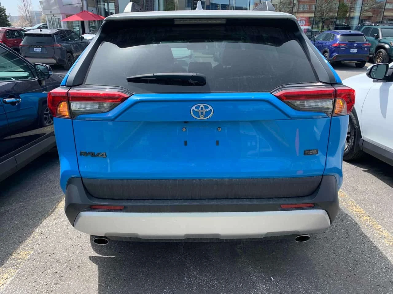 Toyota Rav4 * Trail * CARFAX * БЕЗ ПЪРВОНАЧАЛНА ВНОСКА, снимка 4 - Автомобили и джипове - 55410529