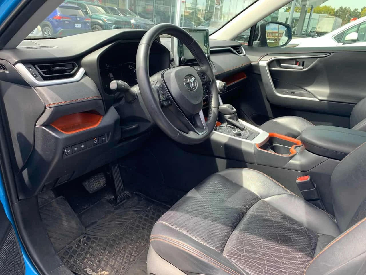 Toyota Rav4 * Trail * CARFAX * БЕЗ ПЪРВОНАЧАЛНА ВНОСКА, снимка 5 - Автомобили и джипове - 55410529