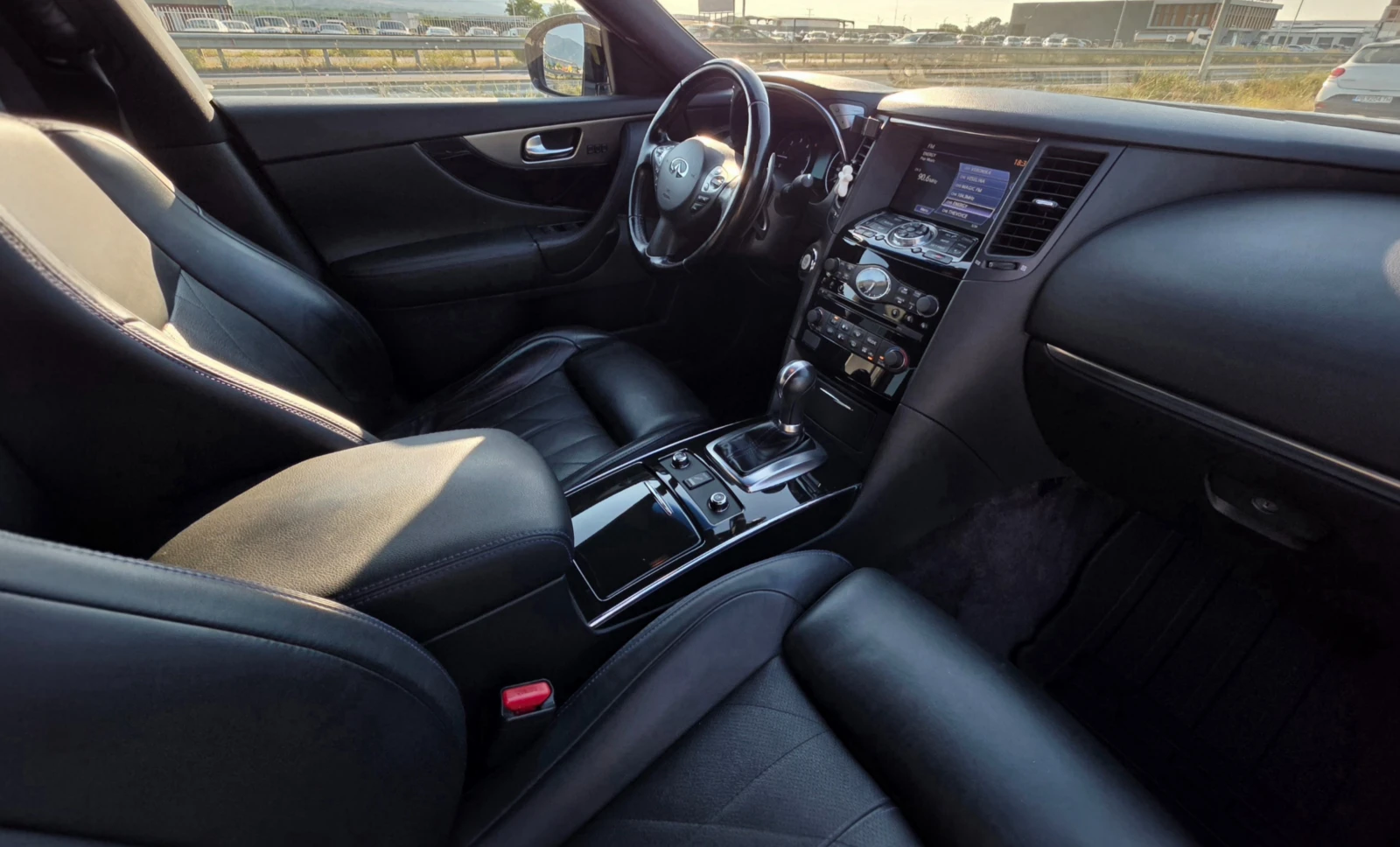 Infiniti QX70 QX70S 3.0d, снимка 9 - Автомобили и джипове - 55474653
