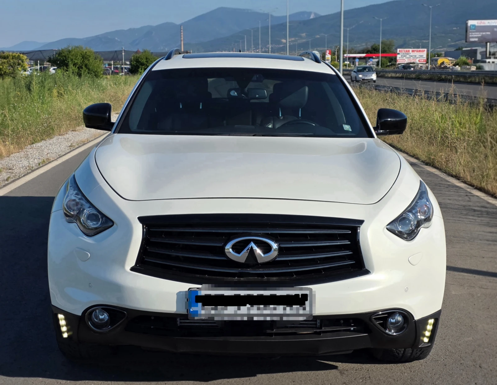 Infiniti QX70 QX70S 3.0d, снимка 2 - Автомобили и джипове - 55474653