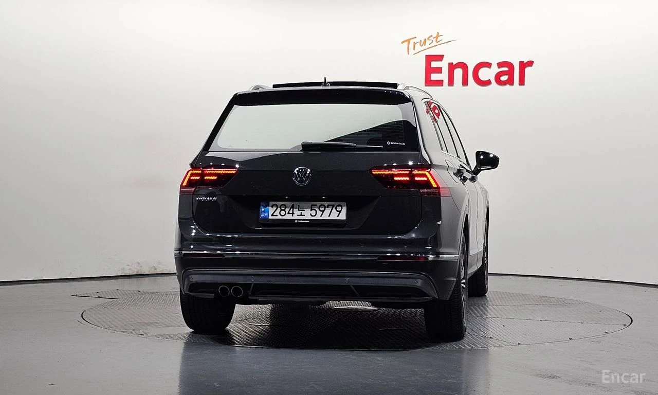 VW Tiguan * КРАЙНА ЦЕНА ДО БЪЛГАРИЯ * АВТОКРЕДИТ, снимка 5 - Автомобили и джипове - 55538686