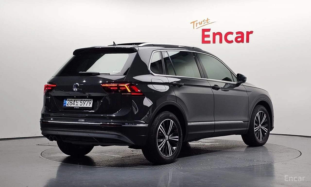 VW Tiguan * КРАЙНА ЦЕНА ДО БЪЛГАРИЯ * АВТОКРЕДИТ, снимка 3 - Автомобили и джипове - 55538686
