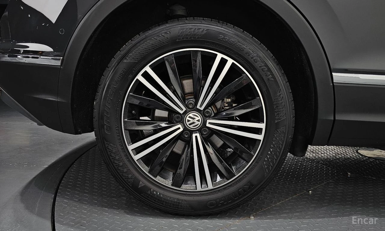VW Tiguan * КРАЙНА ЦЕНА ДО БЪЛГАРИЯ * АВТОКРЕДИТ, снимка 6 - Автомобили и джипове - 55538686