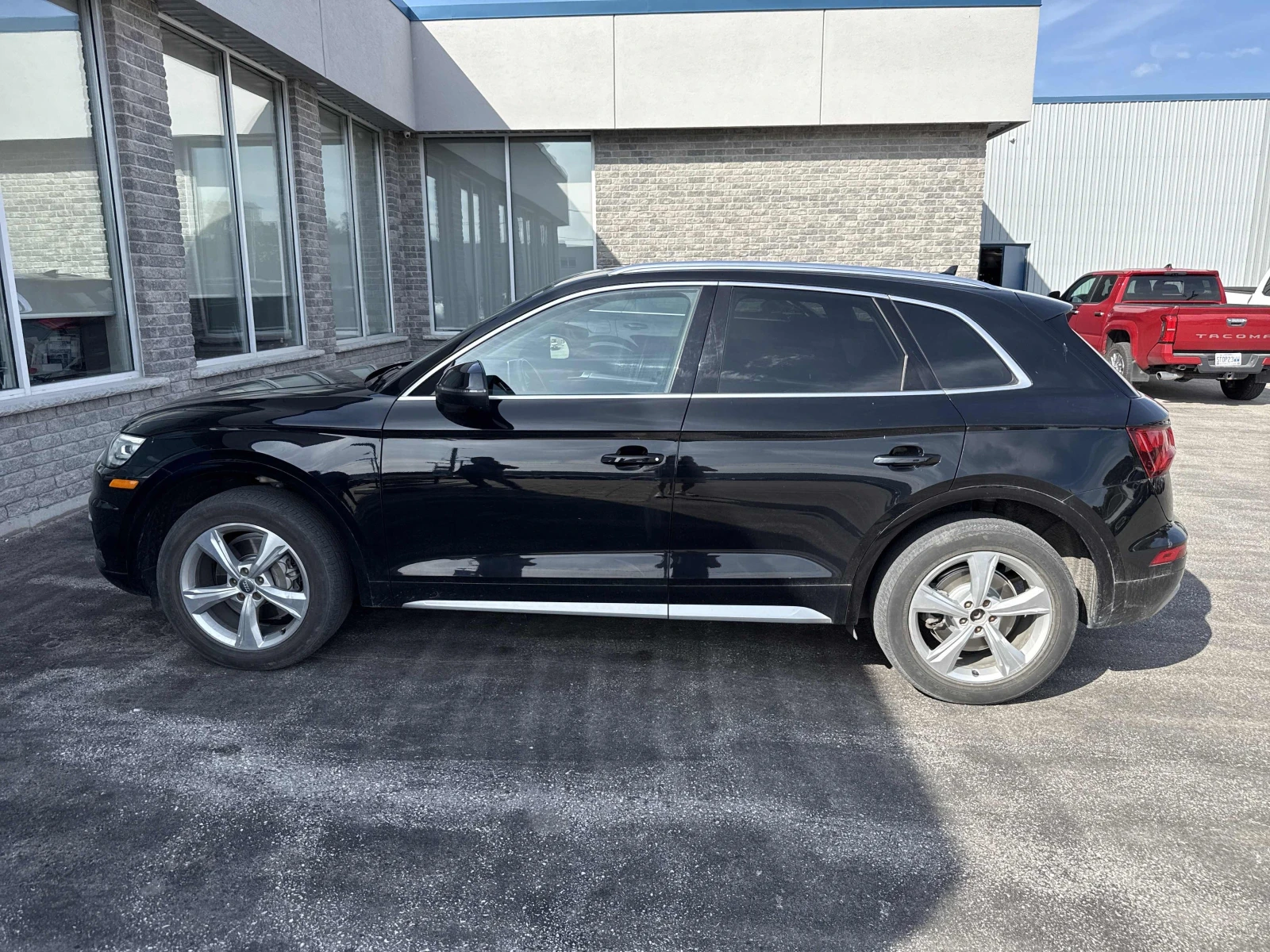 Audi Q5, снимка 2 - Автомобили и джипове - 55740928