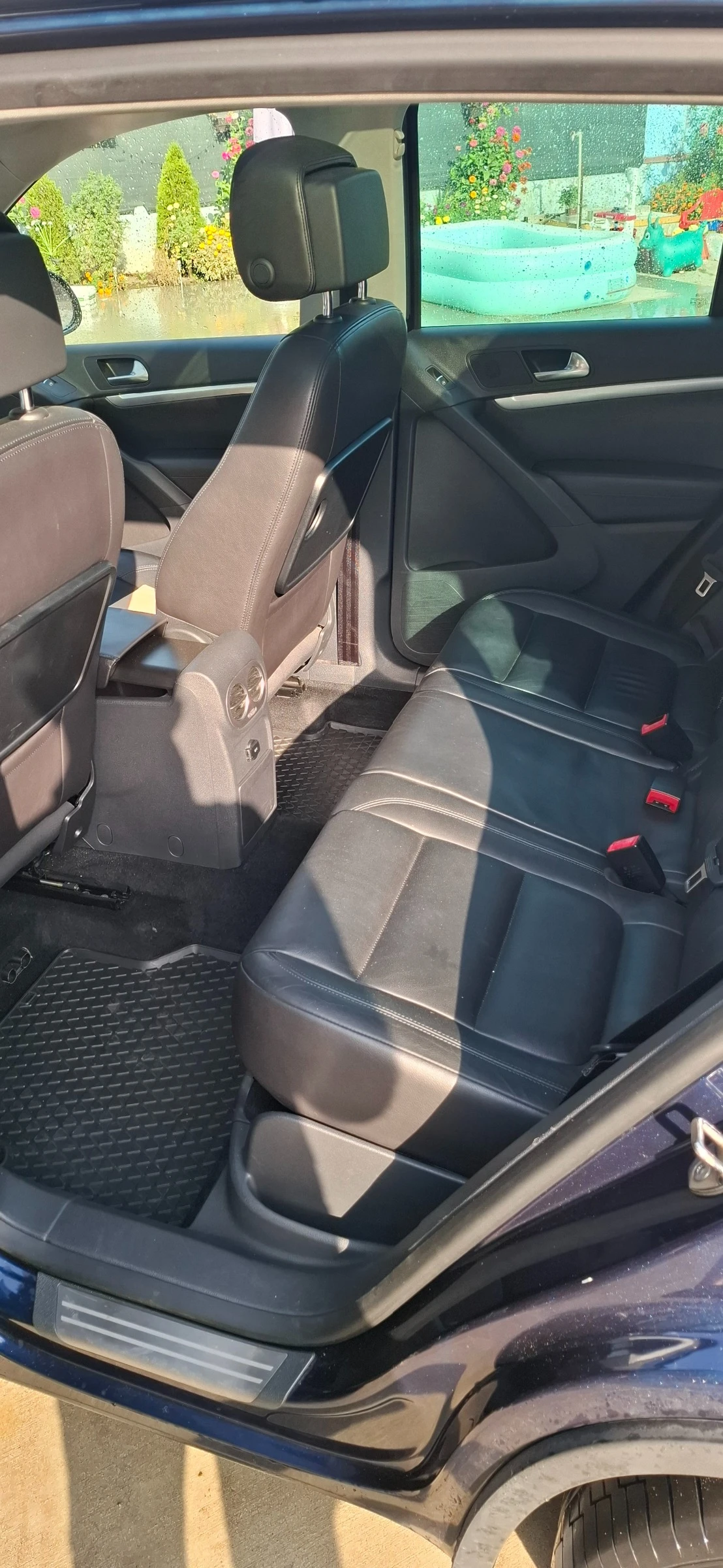 VW Tiguan 2.0 TDI 4X4, снимка 8 - Автомобили и джипове - 55828674
