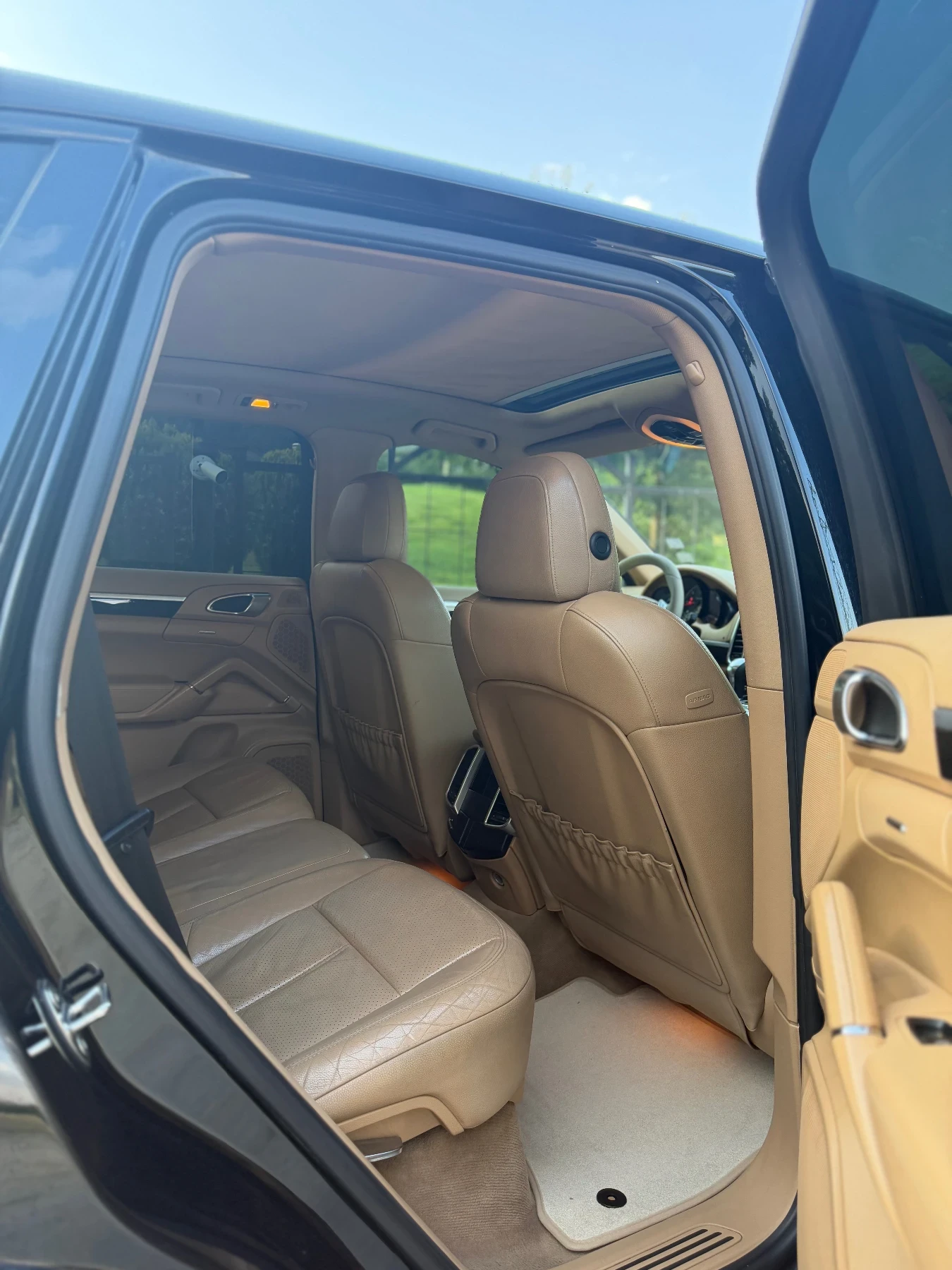 Porsche Cayenne 3.0d/Обслужен , снимка 12 - Автомобили и джипове - 56514832
