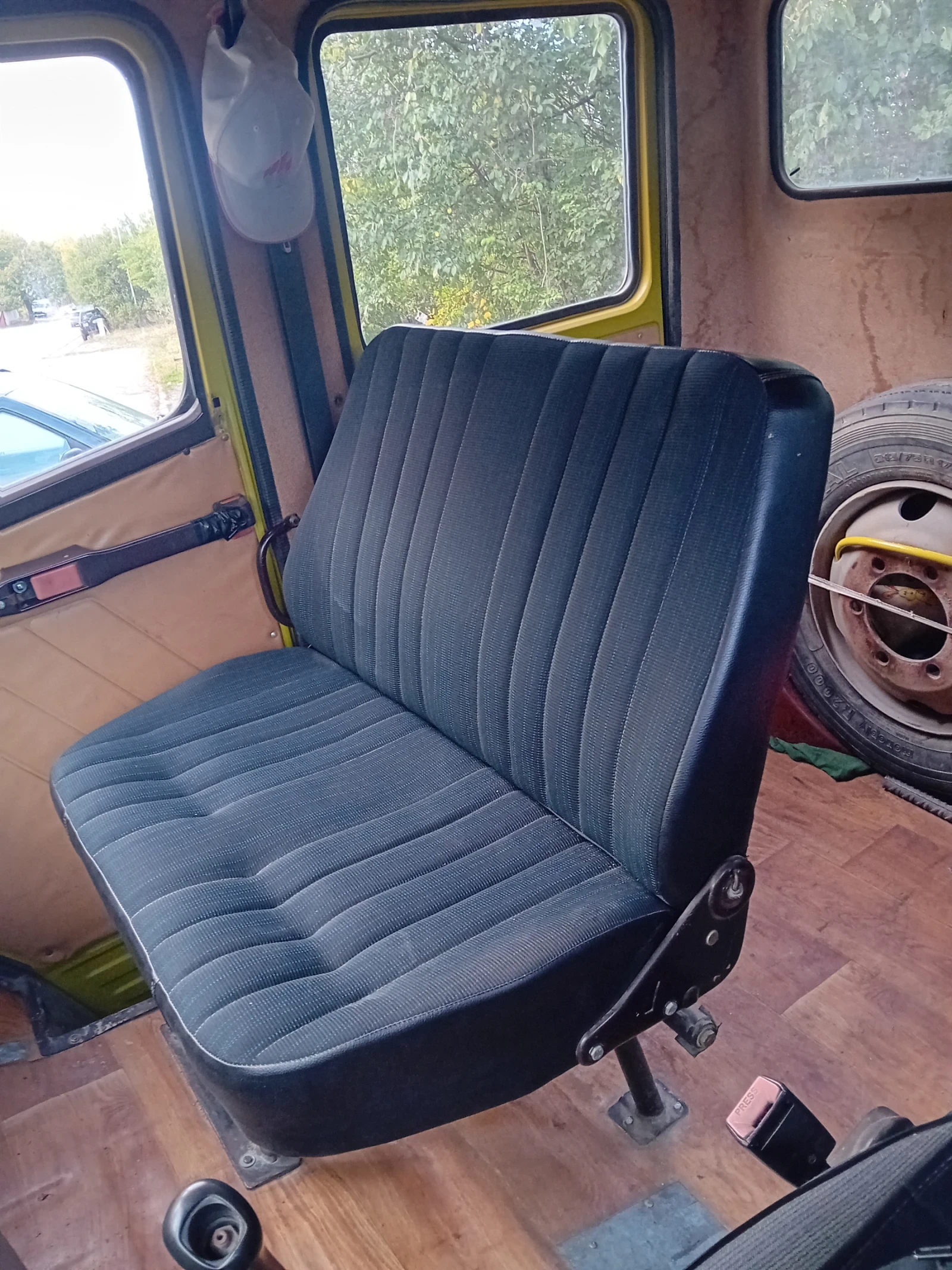 Mercedes-Benz 811 САМОСВАЛ - изображение 7