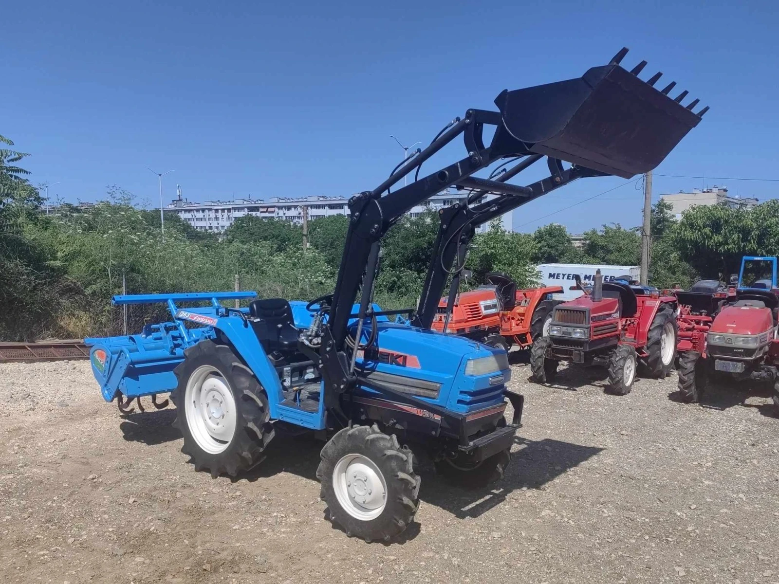 Трактор ISEKI TA263  4x4 - изображение 2