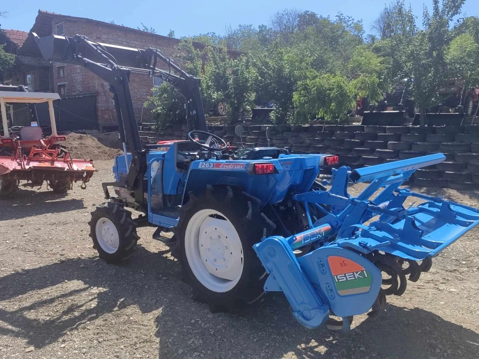 Трактор ISEKI TA263  4x4 - изображение 4