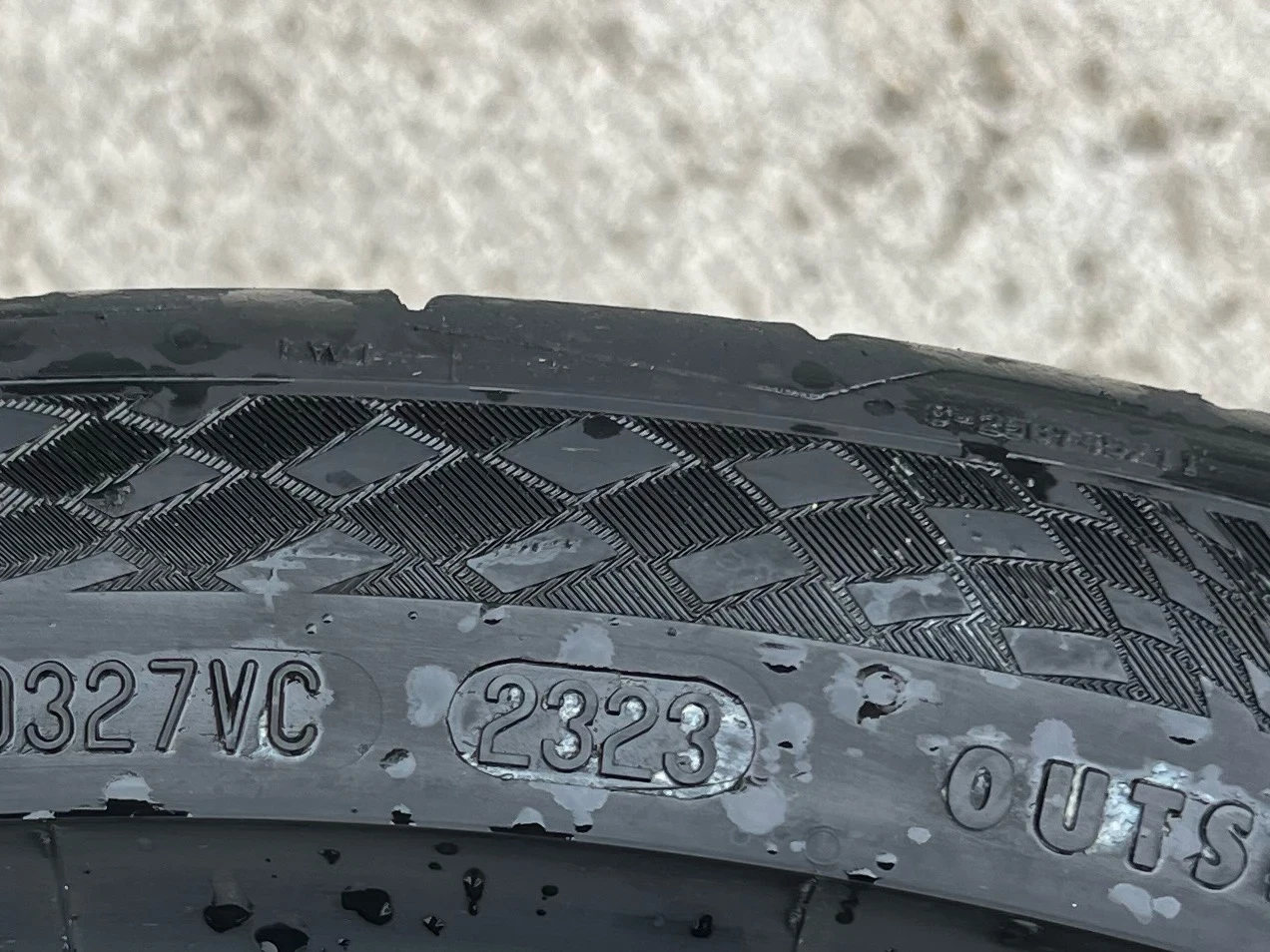 Гуми Летни 335/25R22, снимка 11 - Гуми и джанти - 53997951