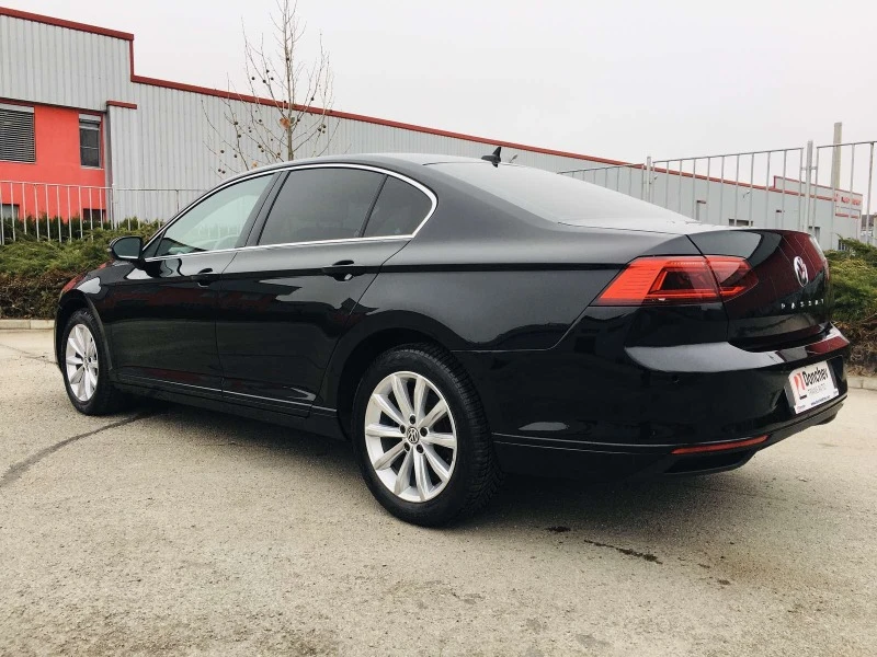 VW Passat 1.6TDi, снимка 4 - Автомобили и джипове - 39526331