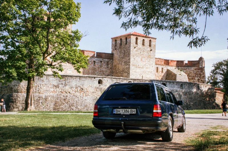 Mercedes-Benz 124 2.0i, снимка 4 - Автомобили и джипове - 47540762