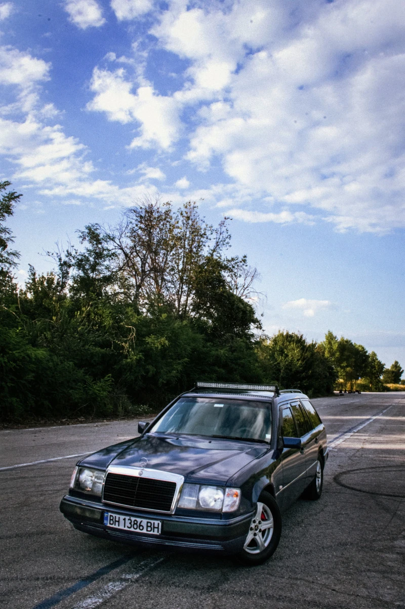 Mercedes-Benz 124 2.0i, снимка 9 - Автомобили и джипове - 47540762