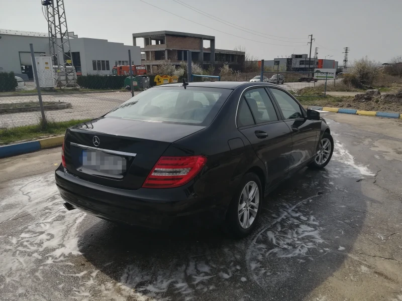 Mercedes-Benz C 220, снимка 3 - Автомобили и джипове - 46933521