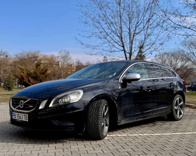 Volvo V60 2.4 D5 R-design , снимка 2 - Автомобили и джипове - 49220058