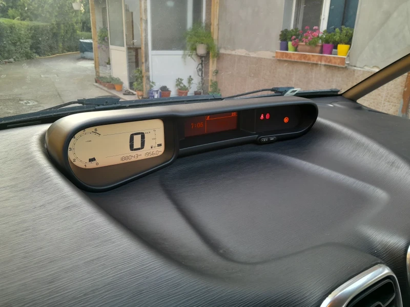 Citroen C3 Picasso 1.4 Газова Уредба, снимка 11 - Автомобили и джипове - 50634071