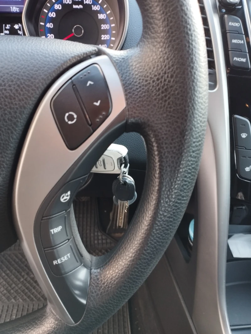 Hyundai I30 1, 4-Бензин Led., снимка 7 - Автомобили и джипове - 51894915