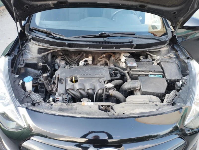 Hyundai I30 1, 4-Бензин Led., снимка 11 - Автомобили и джипове - 51894915