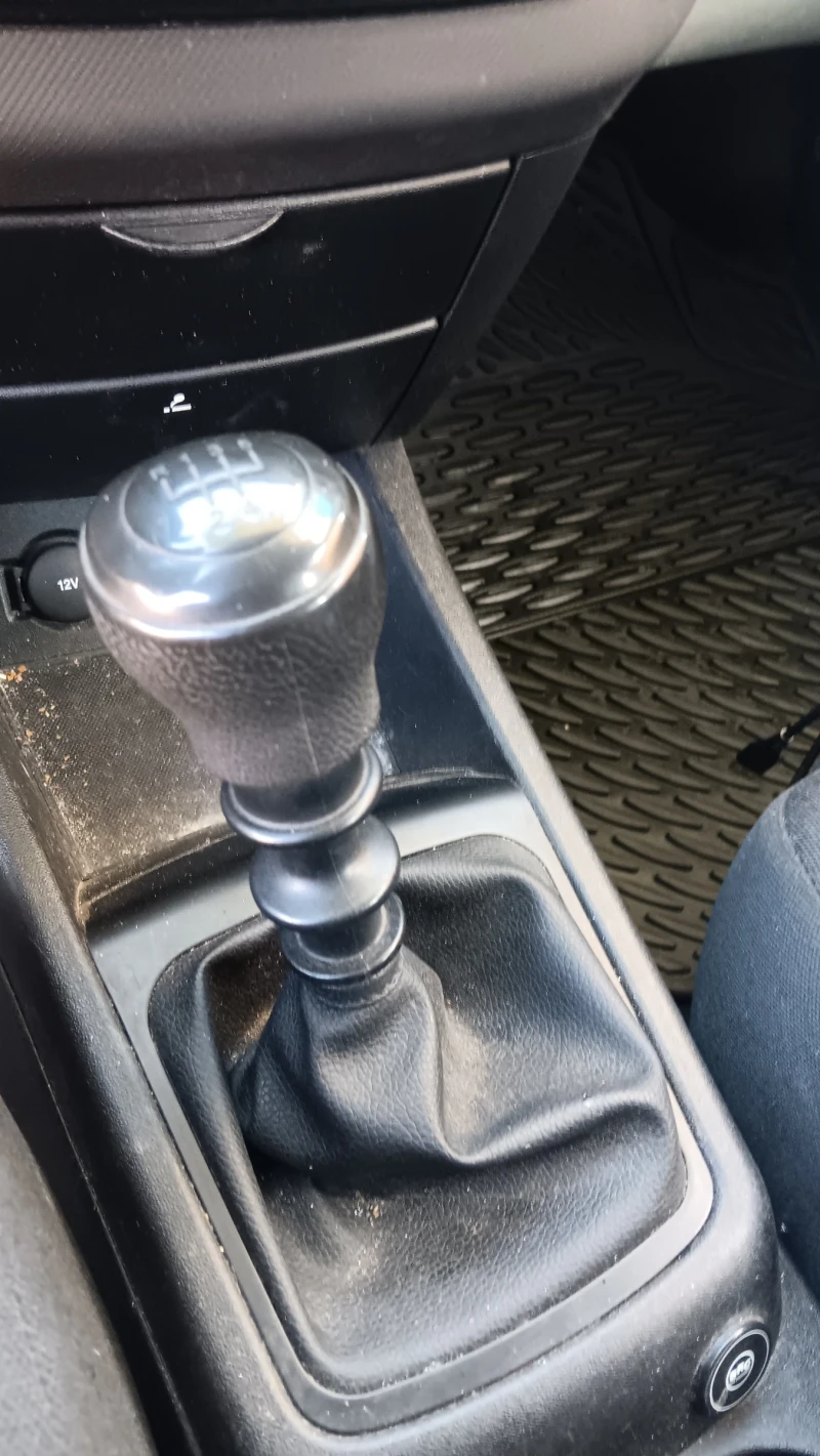 Kia Ceed, снимка 11 - Автомобили и джипове - 52060135