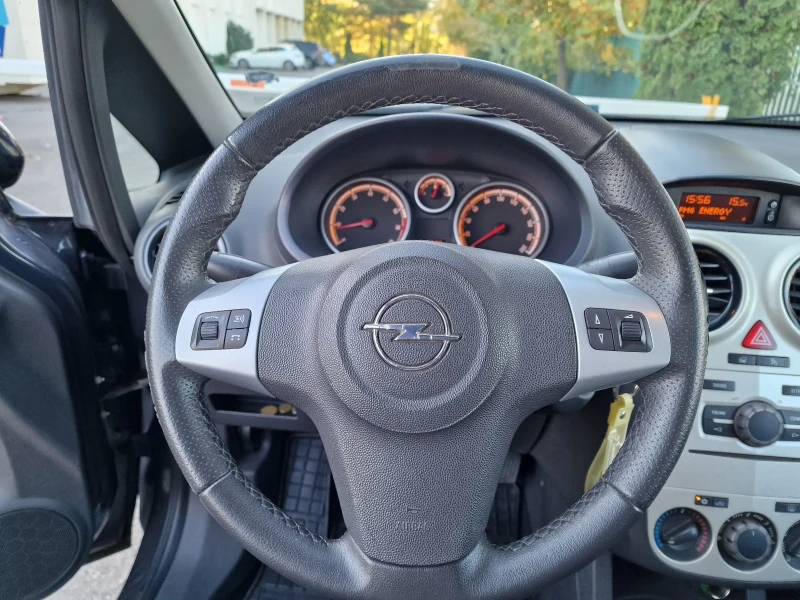 Opel Corsa 1.2i, снимка 10 - Автомобили и джипове - 52331505