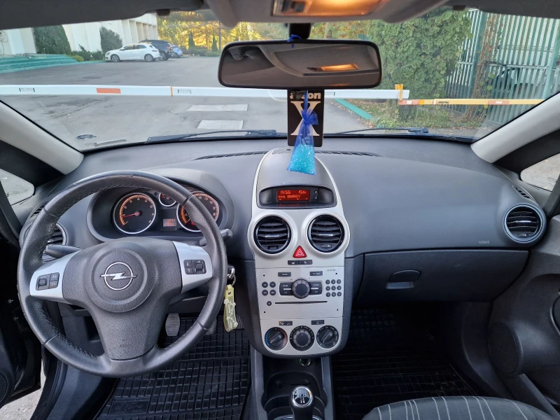 Opel Corsa 1.2i, снимка 13 - Автомобили и джипове - 52331505