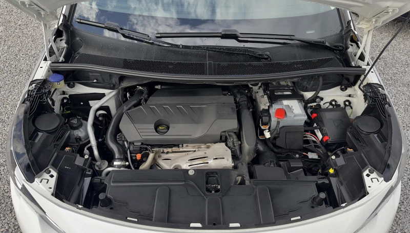 Peugeot 5008 1.6T 180кс.Autom.Navi Car play Camera Кожа Подгрев, снимка 17 - Автомобили и джипове - 52583556