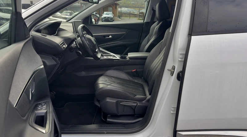 Peugeot 5008 1.6T 180кс.Autom.Navi Car play Camera Кожа Подгрев, снимка 5 - Автомобили и джипове - 52583556