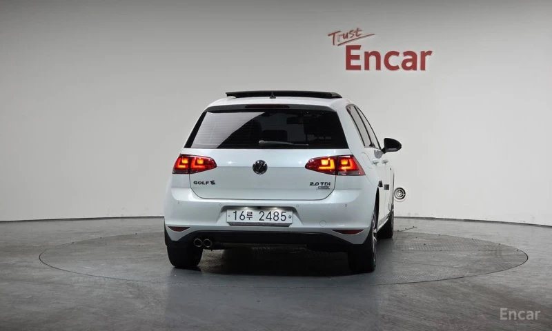 VW Golf, снимка 4 - Автомобили и джипове - 53042681